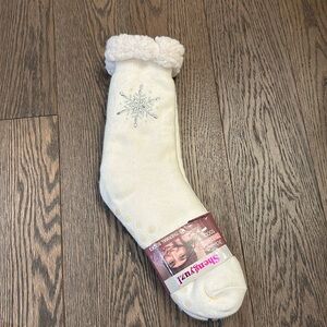 NWT Shengyuzl Women’s White Snowflake Thermal Socks